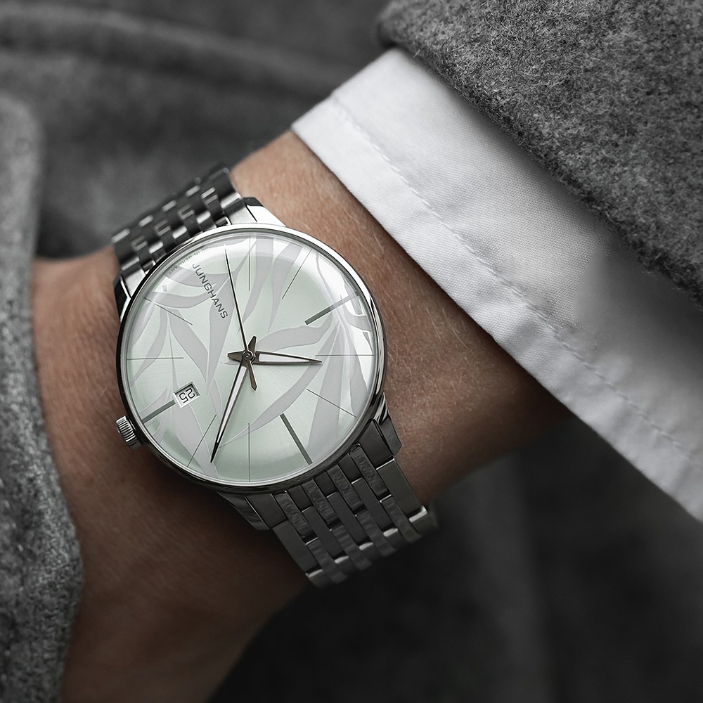 Junghans Meister Detailansicht 1 bei Juwelier bouz